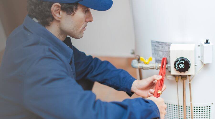 Professional expert plumbing services in Evansville, IN
